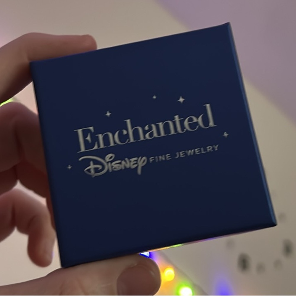 DISNEY Enchanted Maleficent Ring - Picture 3 of 7